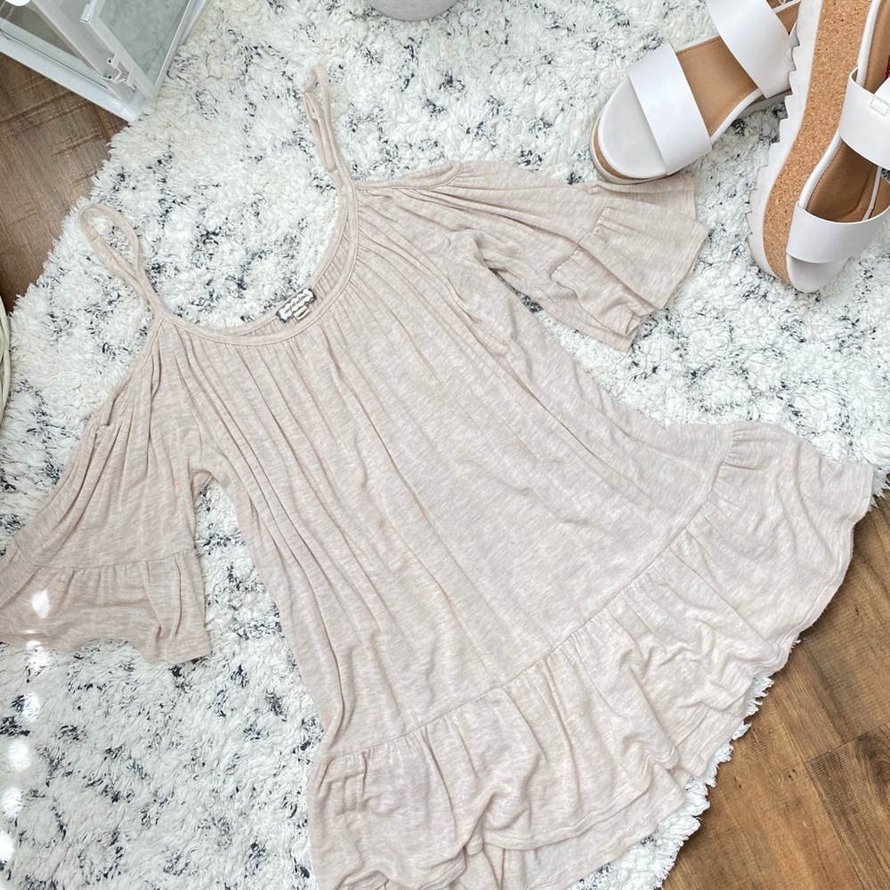 Off the shoulder ruffle top